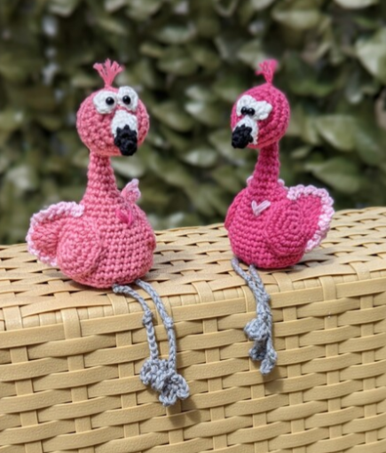 Häkelanleitung Flamingo Kantenhocker