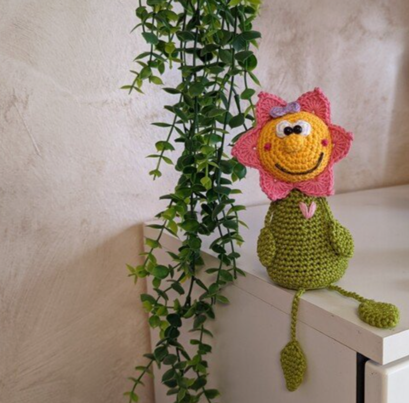 Häkelanleitung Blumen Kantenhocker